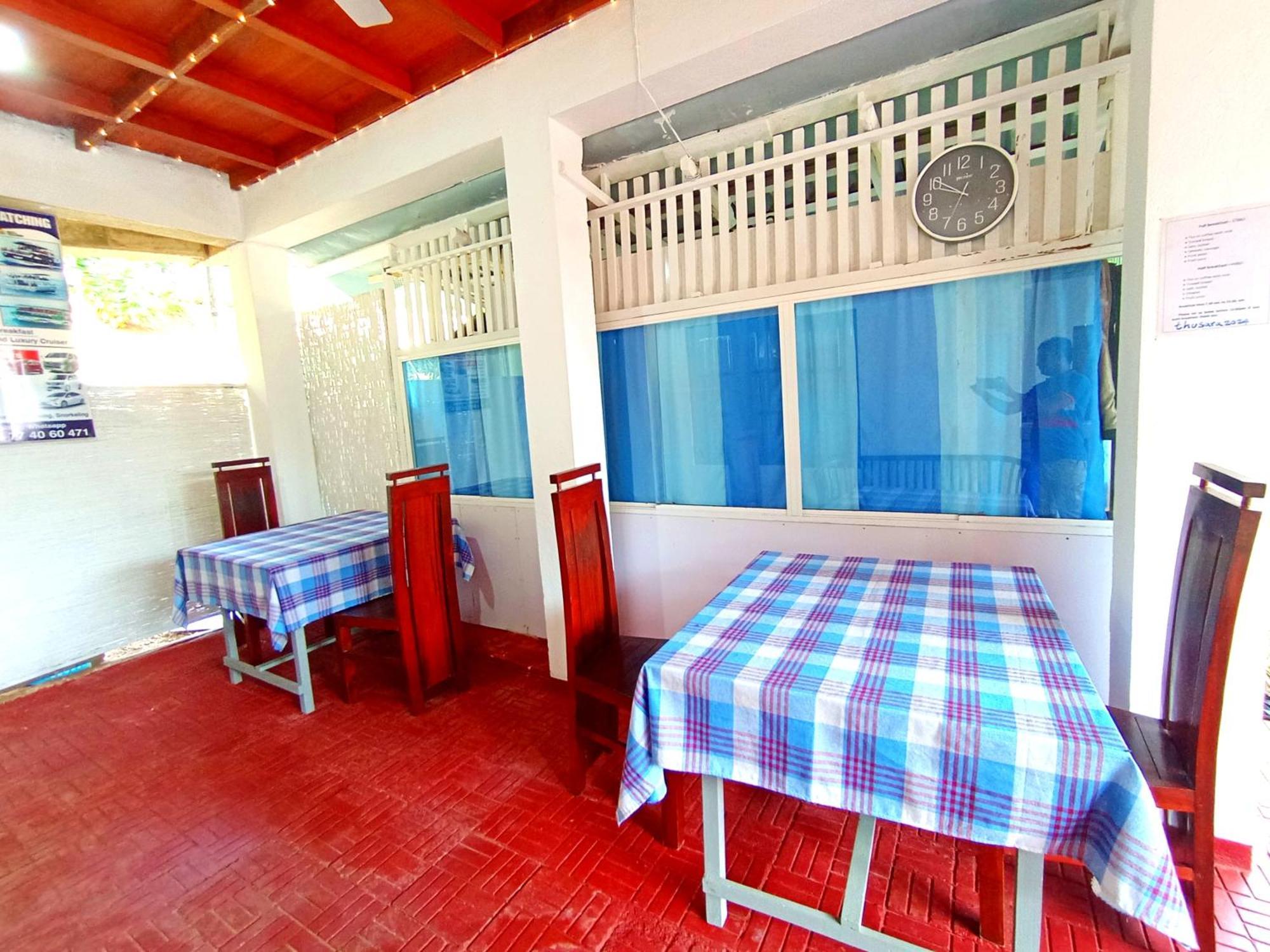 Thusara Guesthouse Mirissa Exterior photo
