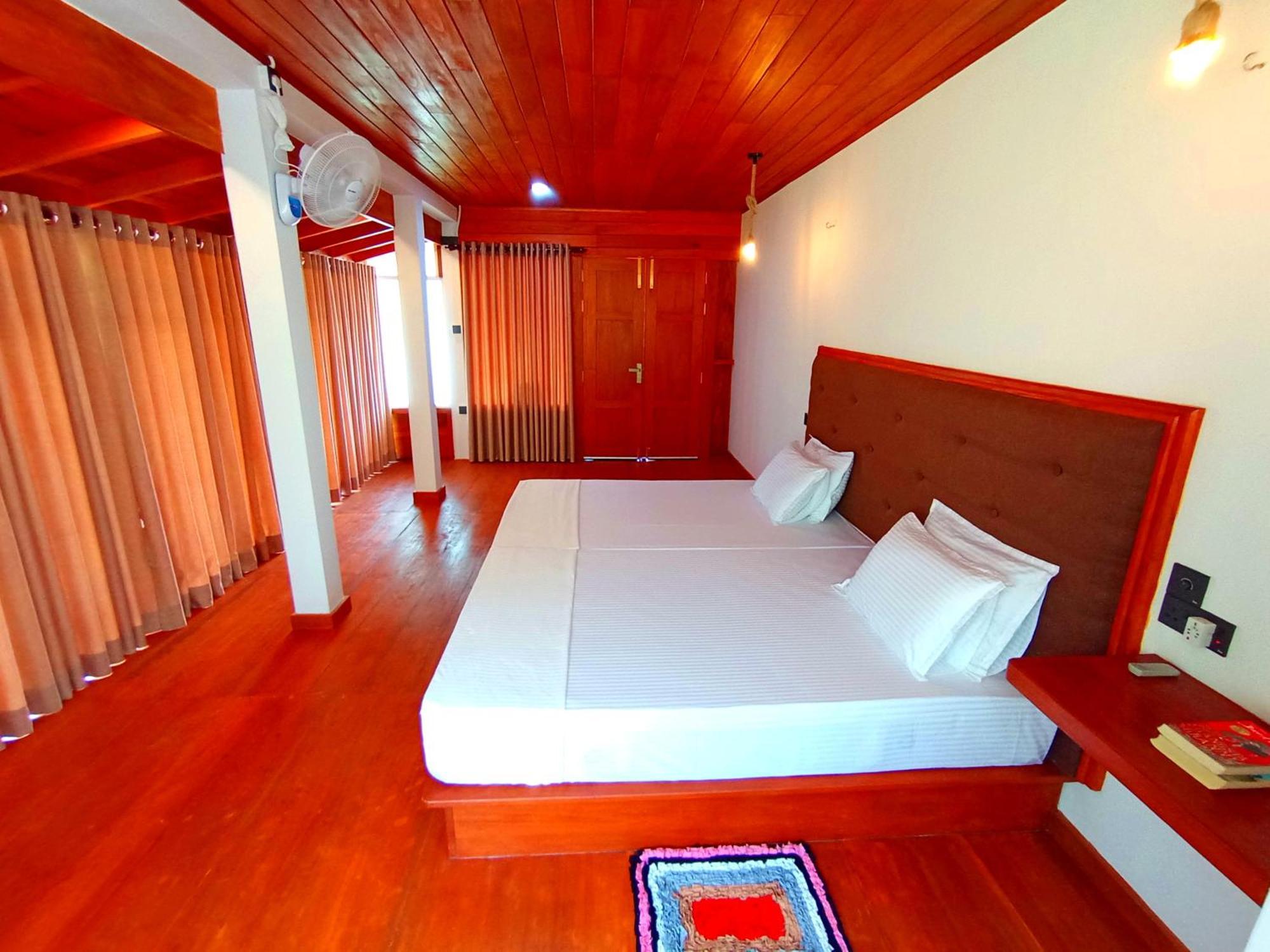 Thusara Guesthouse Mirissa Exterior photo