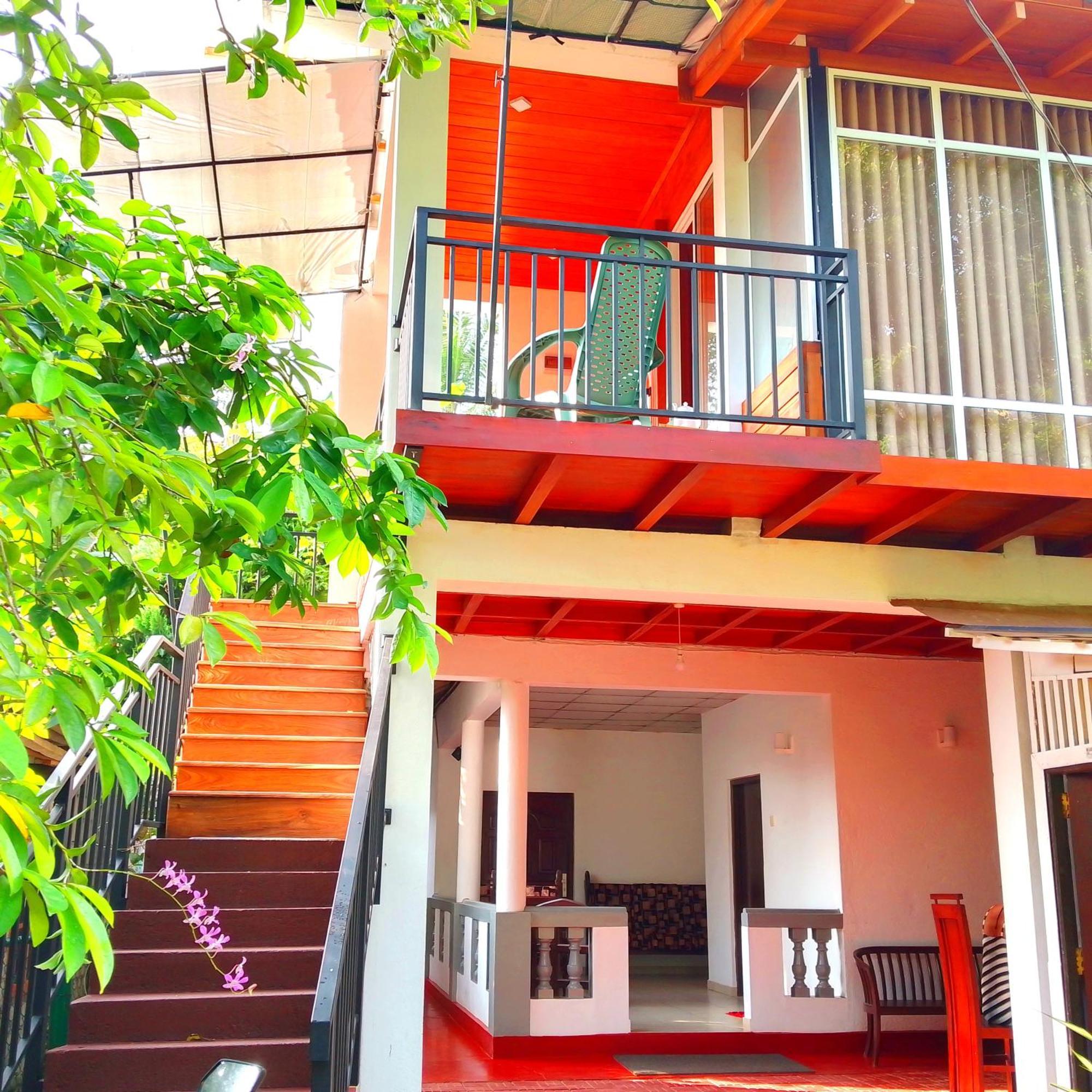 Thusara Guesthouse Mirissa Exterior photo
