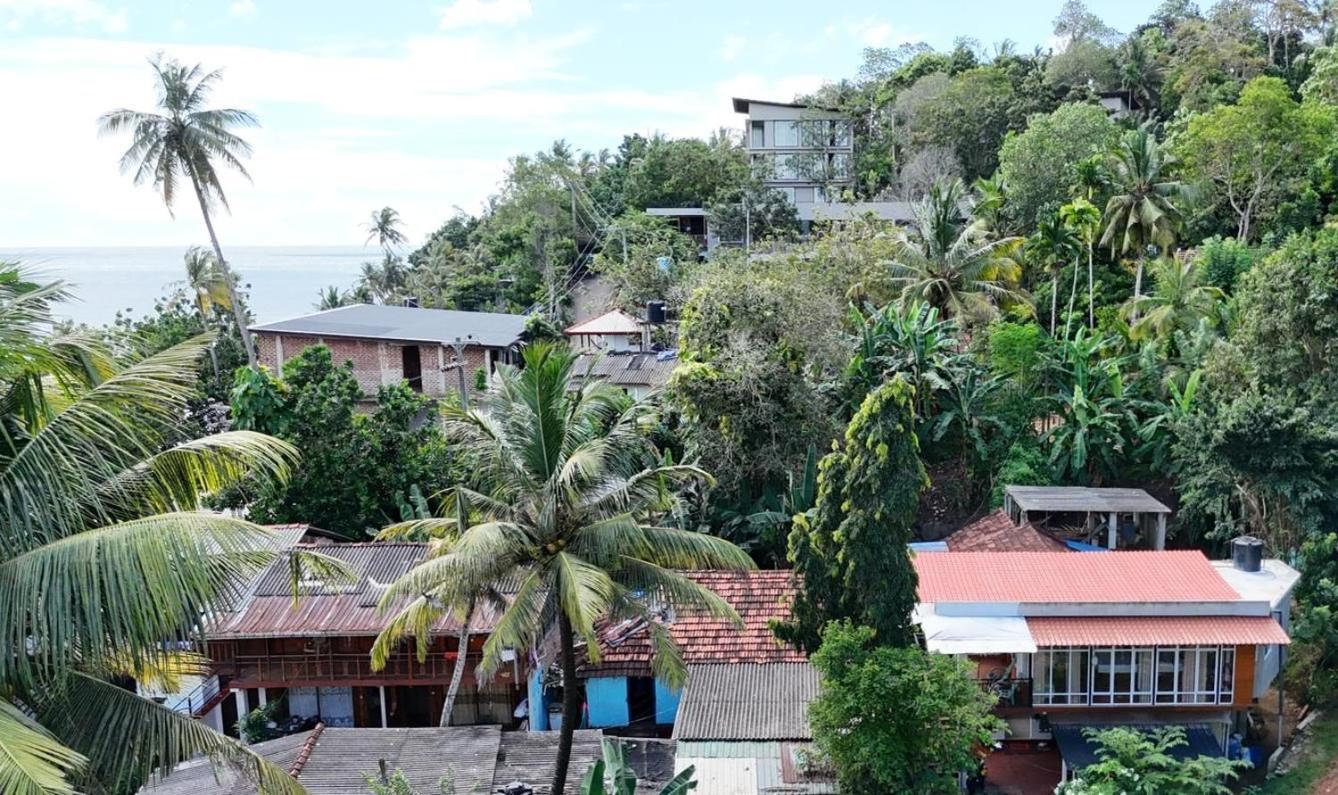 Thusara Guesthouse Mirissa Exterior photo